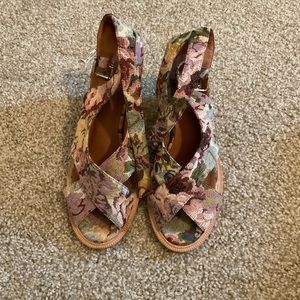 JEFFREY CAMPBELL centinela sandals